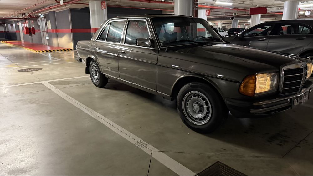 Mercedes 300d - Impecável