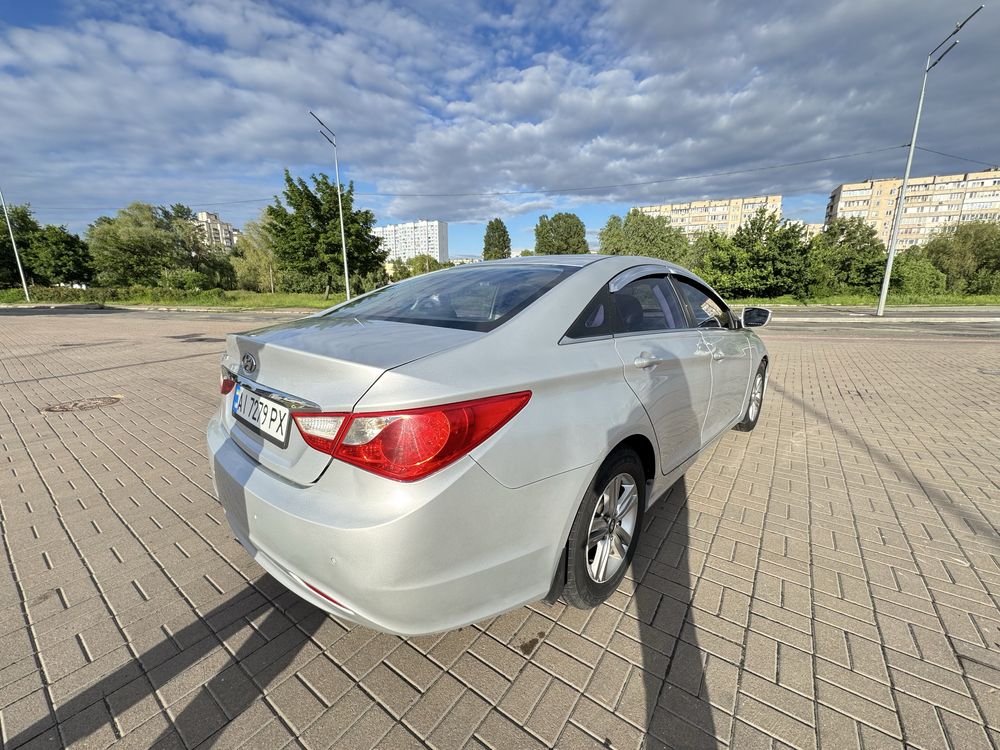 Продам машину Hyundai Sonata 2013 року