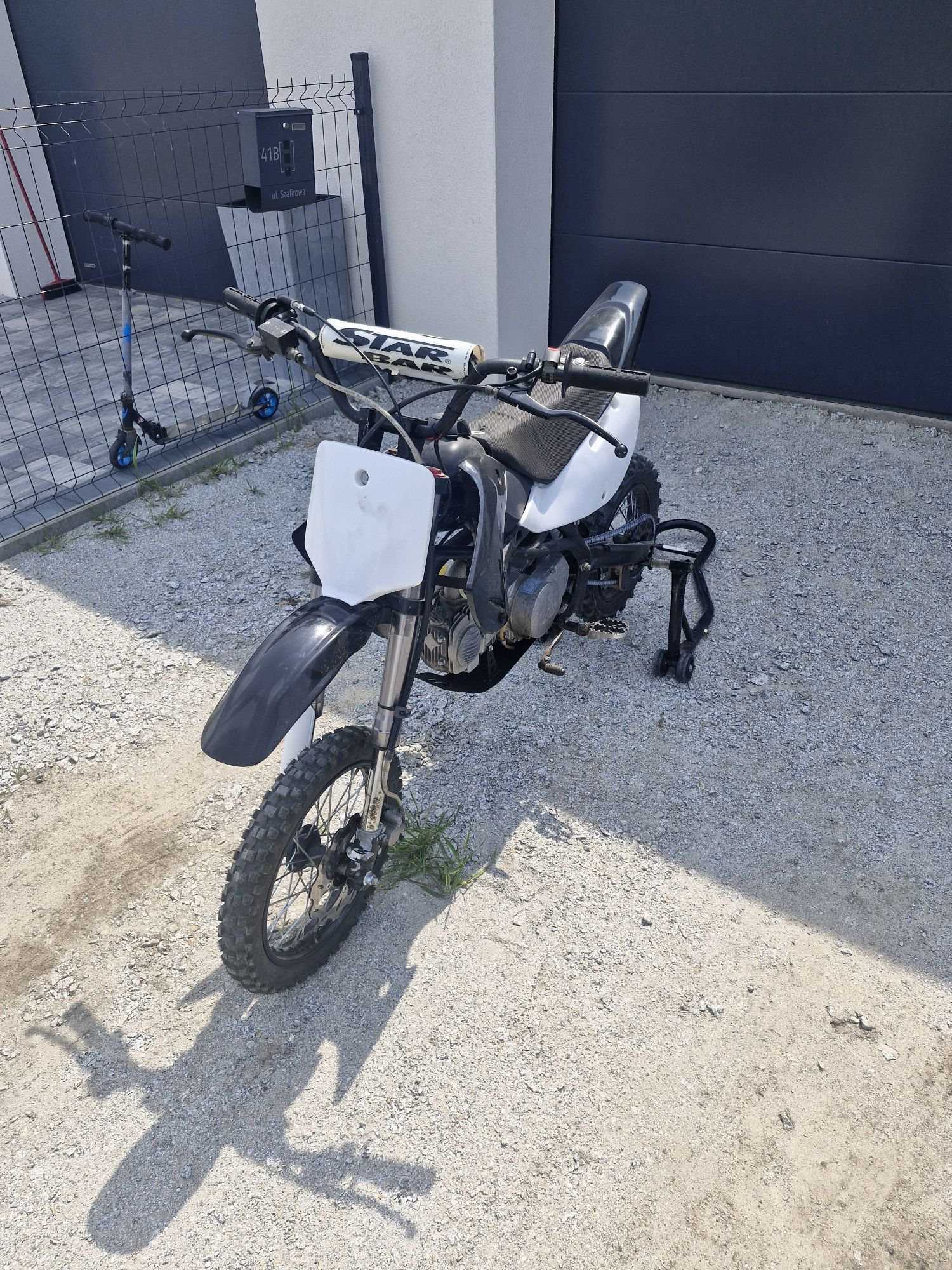 Cross Apollo, MRF  140