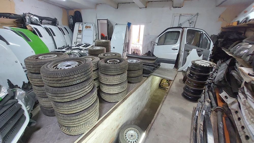 Резина Спрінтер дельфін 235/65/16c, диски 6 130 r16 однокаткові спарка