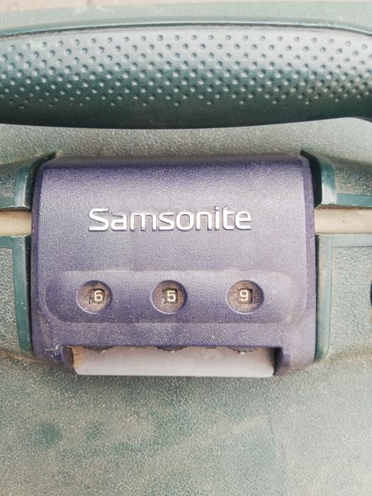 Samsonite Walizka solidna