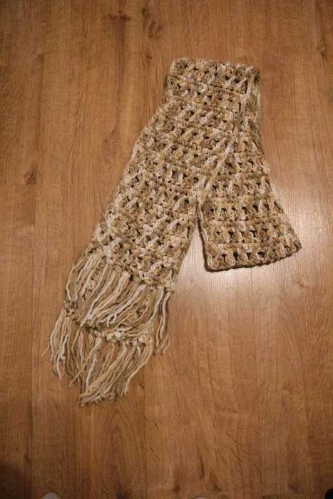 Brązowo-biały szalik