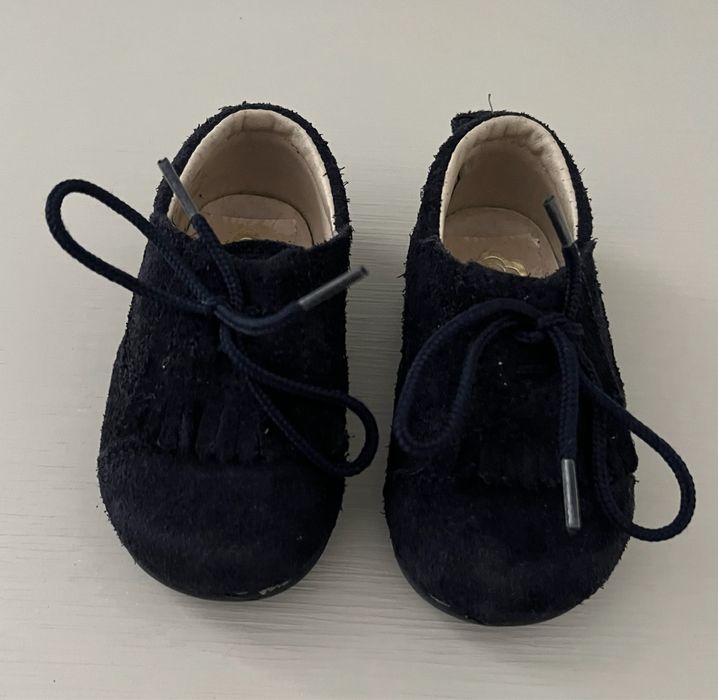 Sapato menino em pele