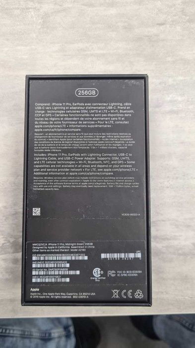 Продам iPhone 11 Pro 256 Midnight Green
