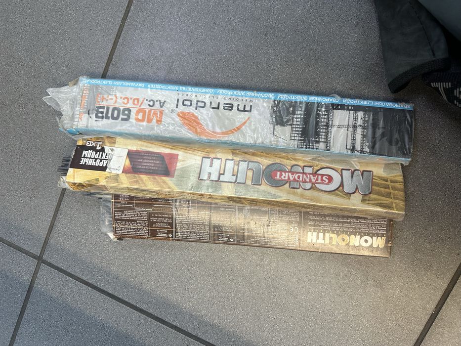 Сварочный инвертор Днипро-М CAБ-258Д