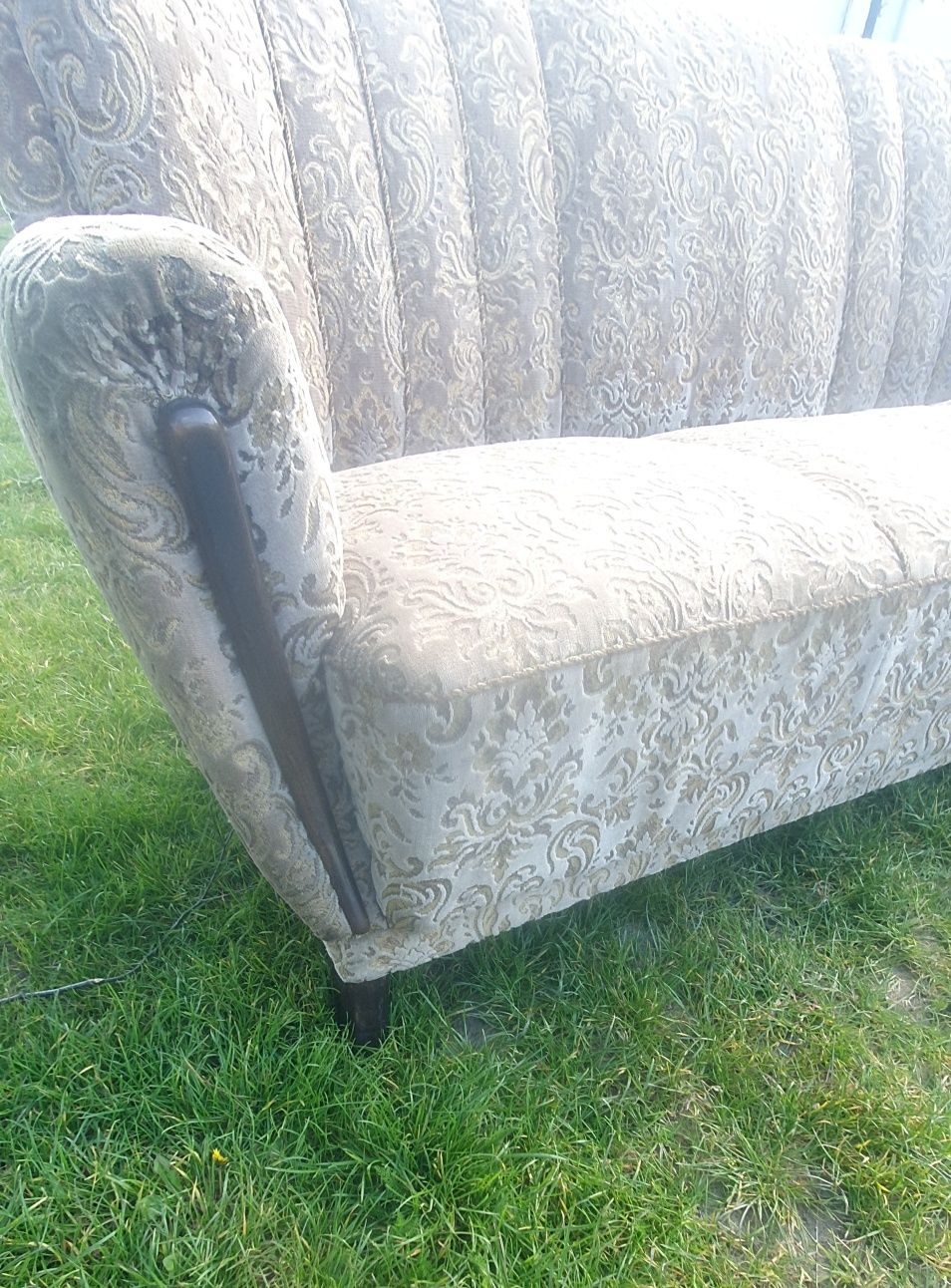 Stylowa sofa, bardzo ciekawa, antyk