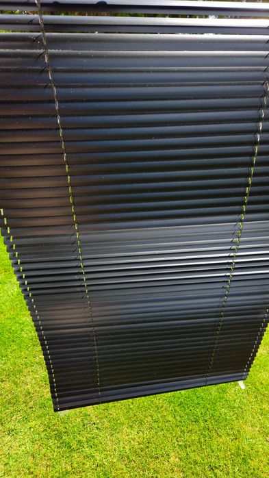 Żaluzje aluminiowe czarne