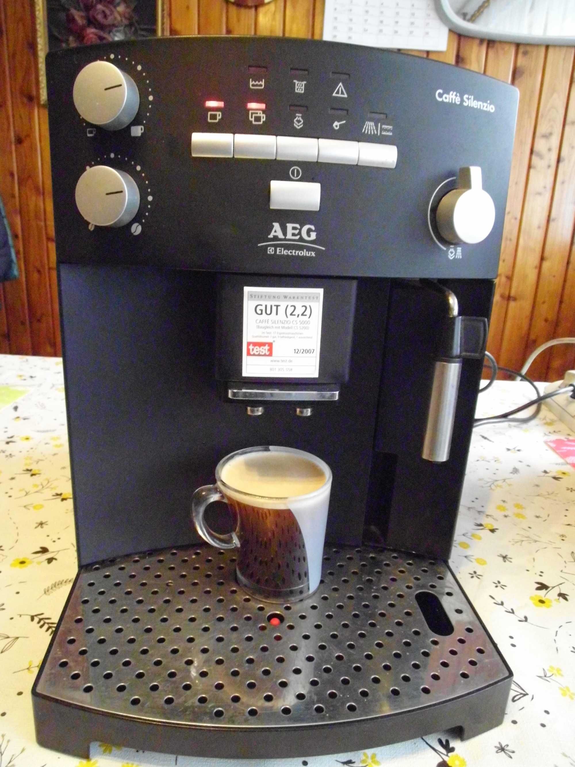 Ekspres do kawy AEG  Caffe Silenzio
