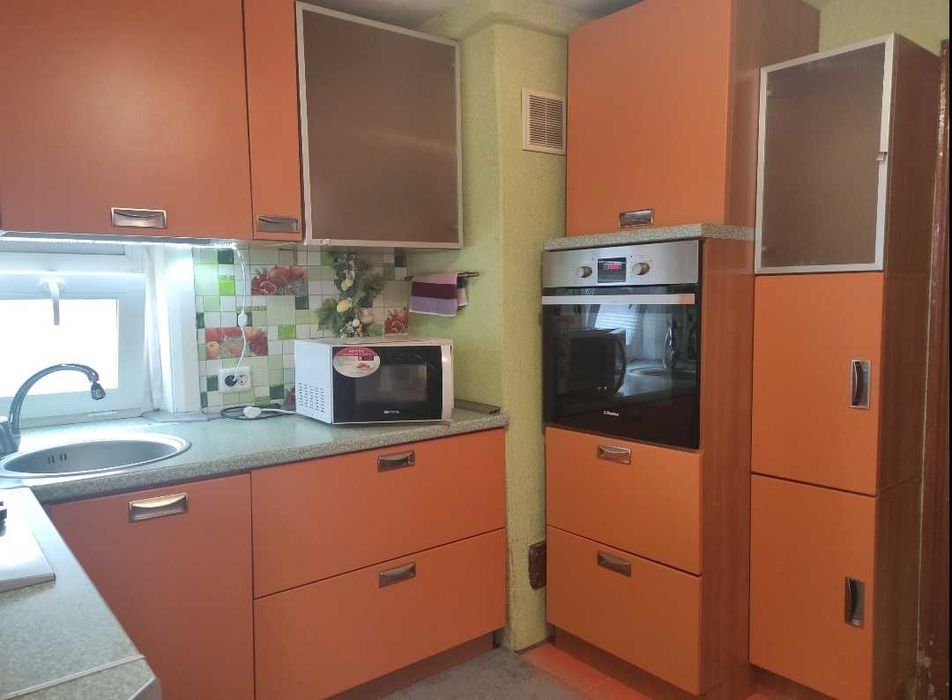 Срочная продажа дома на  2 отдельные входа  ЦЕНТР