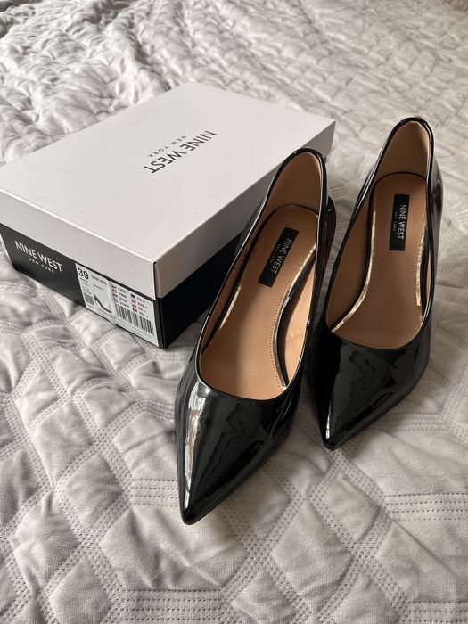 Czarne lakierowane szpilki rozmiar 39