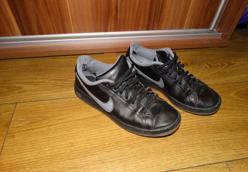 Buty Nike damskie rozm. 36,5 (23,5)