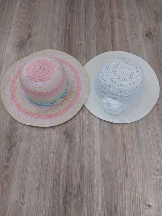 Kapelusze dla dziewczynki