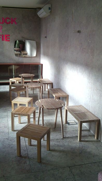 Mesa desenho original em contraplacado bétula