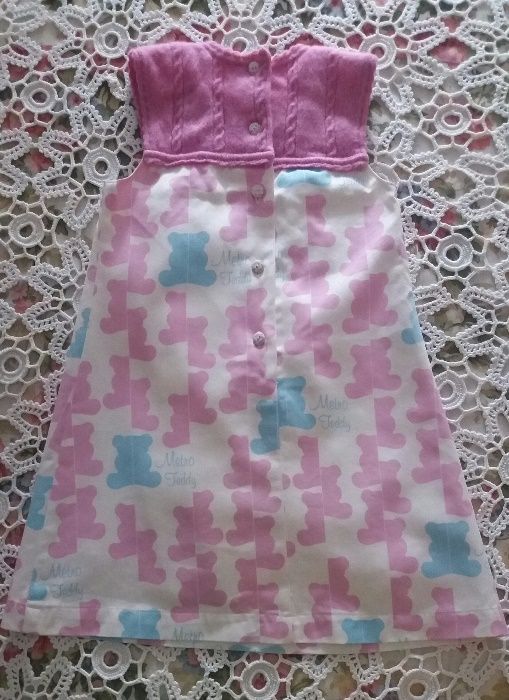 Vestido da marca Metro Kids, tamanho 4 anos.