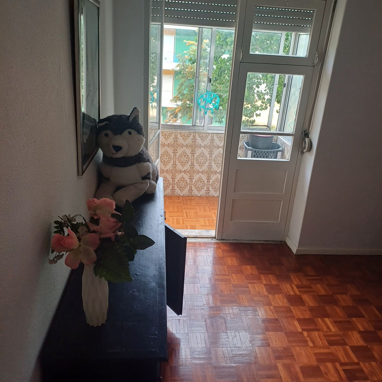 arrendo quarto para casal sem CRIANÇA. Não precisa de caução