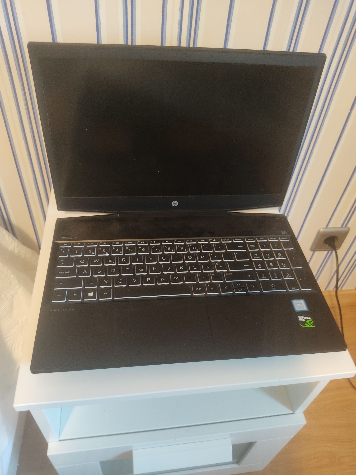 Computador portátil HP Pavilion Notebook 15-cx0003np