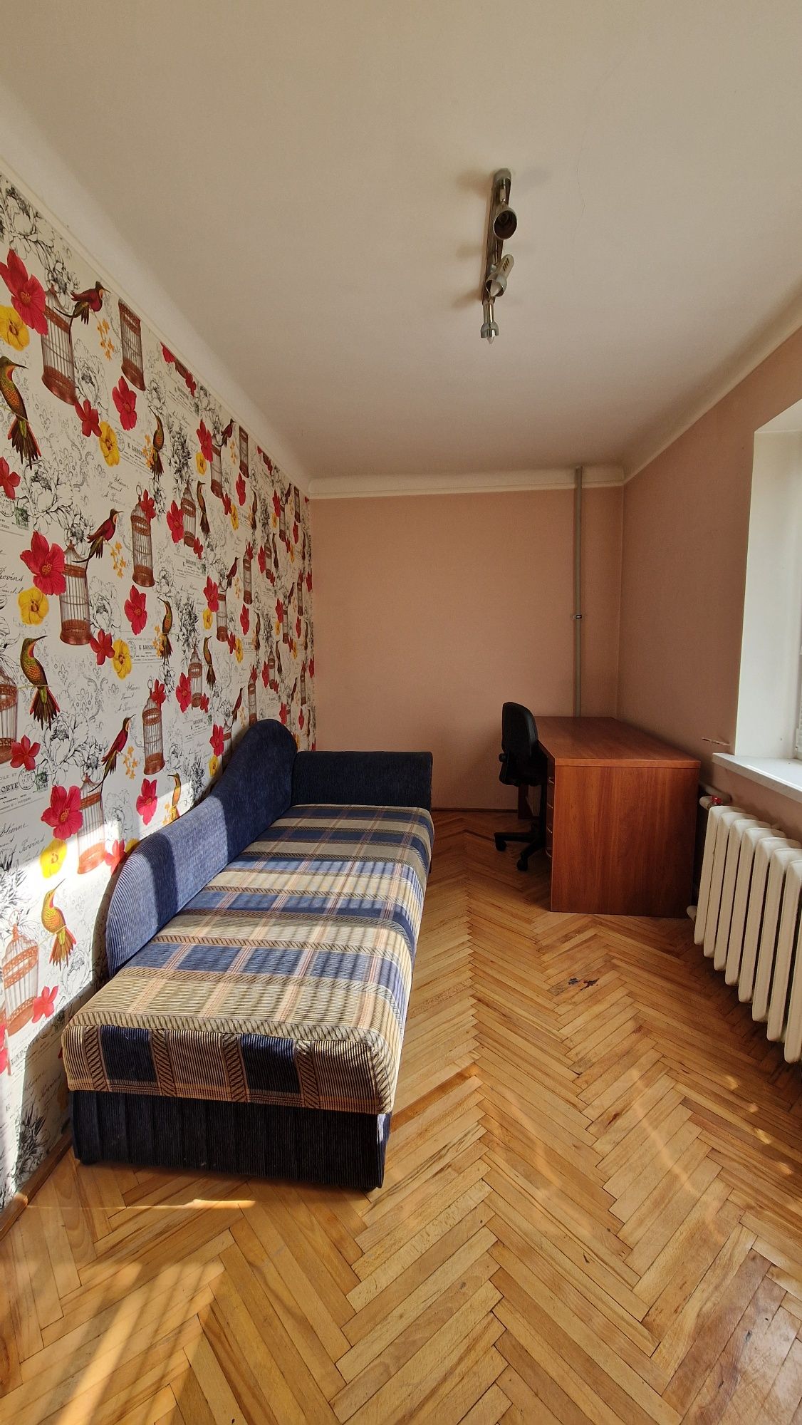Підселення для дівчини Довга 96а
