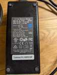 Carregador de Bateria Li-ion, Modelo DZL (M) 3710A0, 42V 2.0A