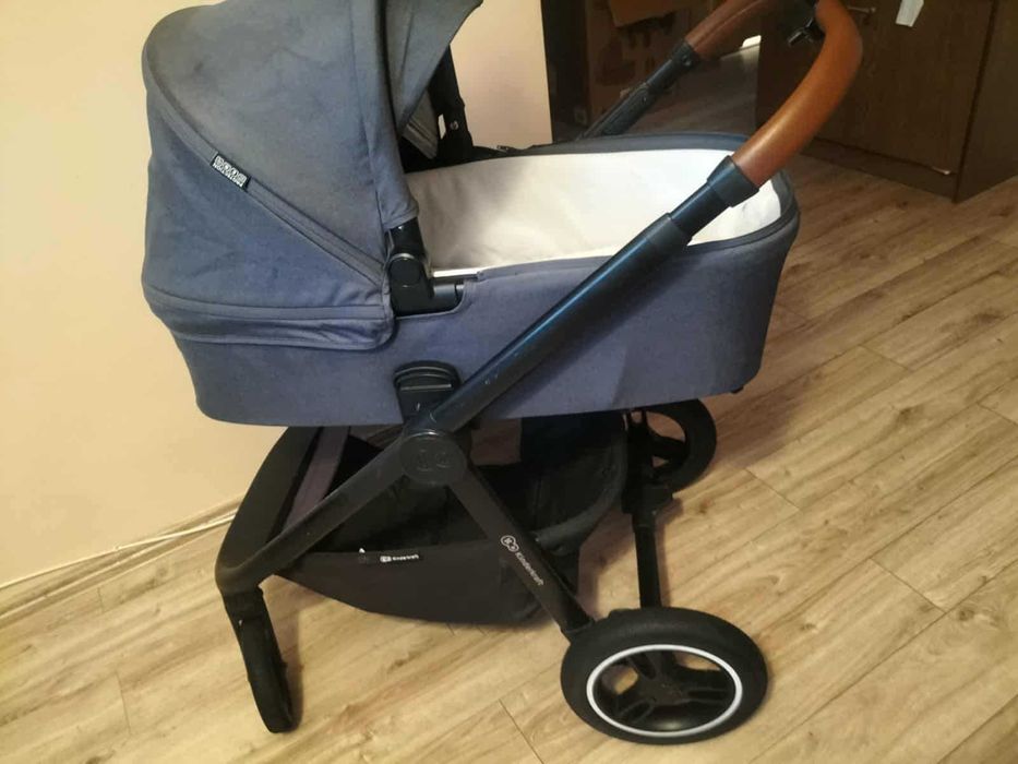 Sprzedam wózek 3w1.
