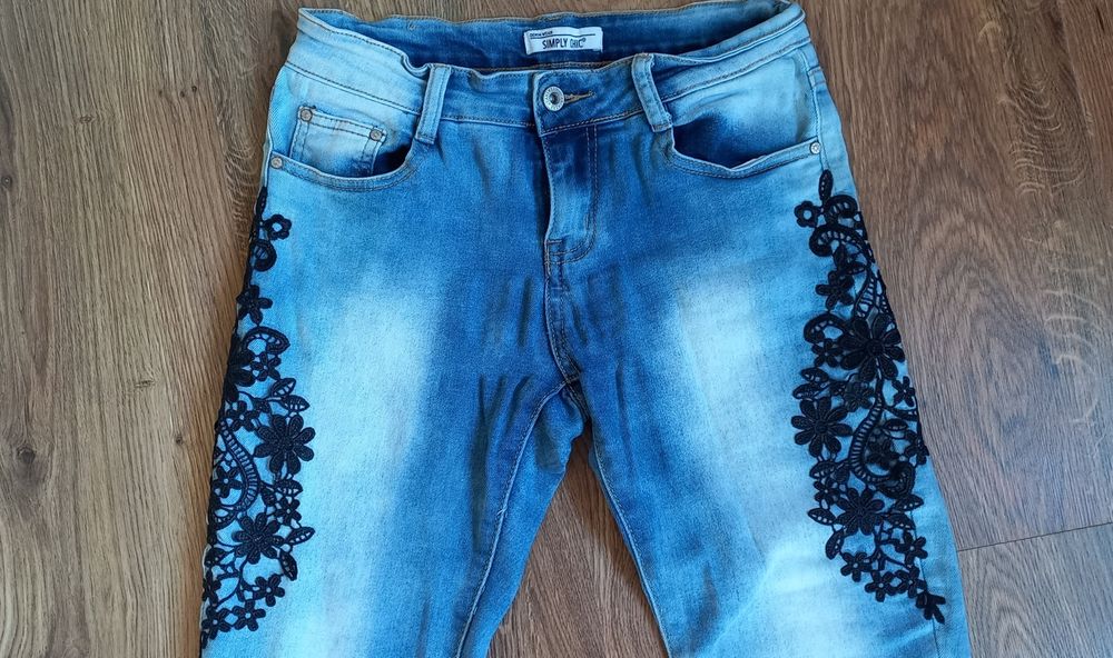 Spodnie jeans koronka