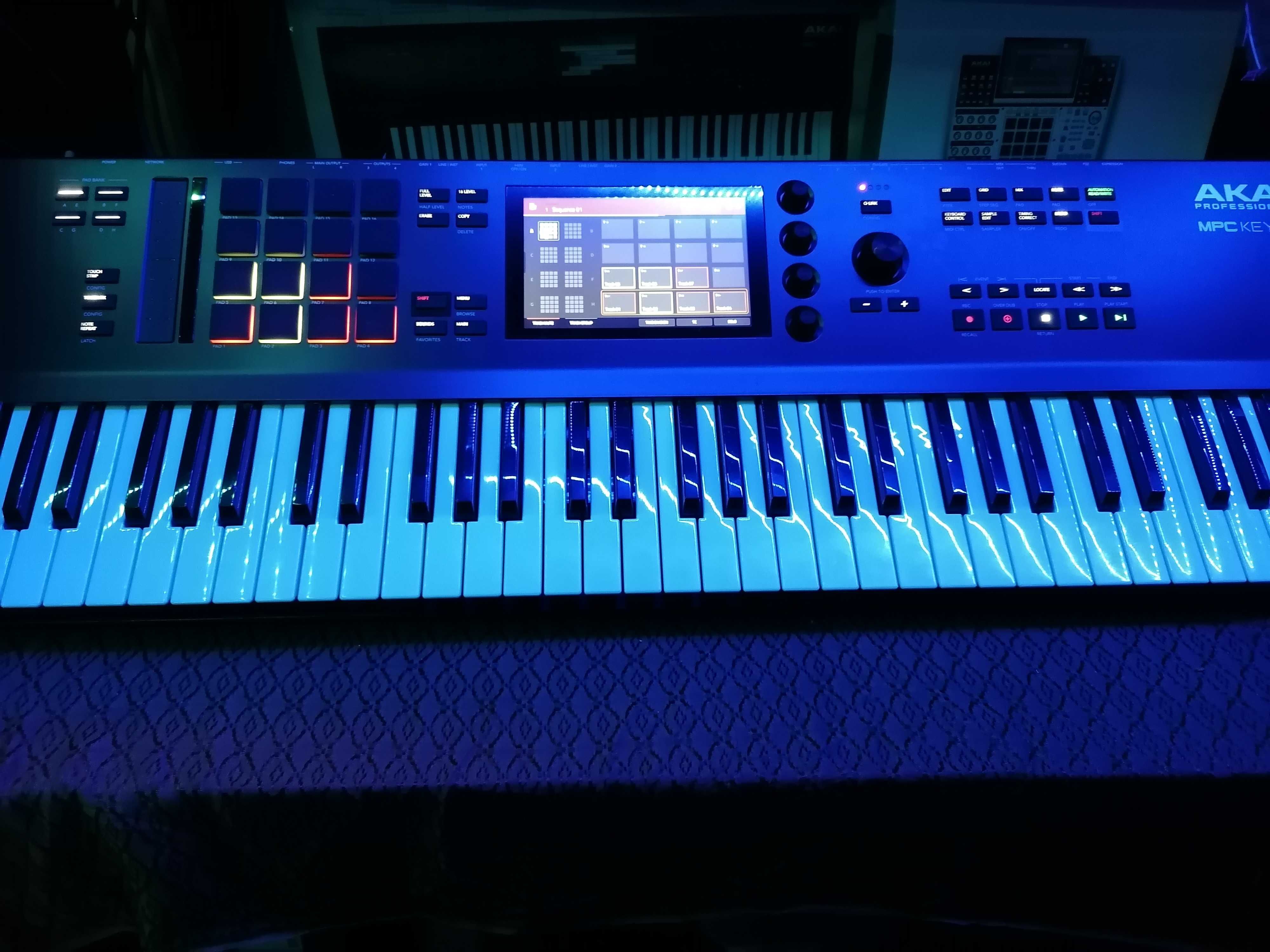 MPC KEY 61  AKAI - Work Station , Stacja Robocza , Sampler, Syntezator