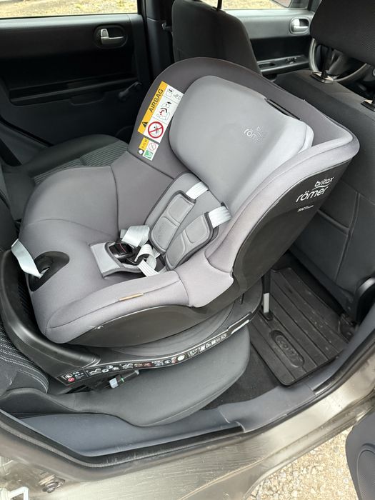 Автокрісло Britax Römer DUALFIX PRO M (Midnight Grey) з платформою
