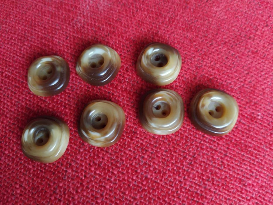 Conjunto 7 Botões Massa 2cm lado tons de bege e castanho