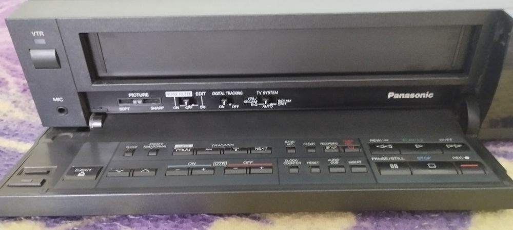 Magnetowid Panasonic 4 głowicowy NVJ 35 HQ nie świeci