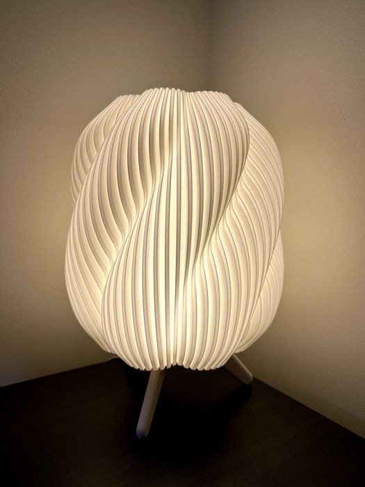 Stylowa lampa 3D LED – ręcznie robiona, 3 kolory, wyjątkowy klimat