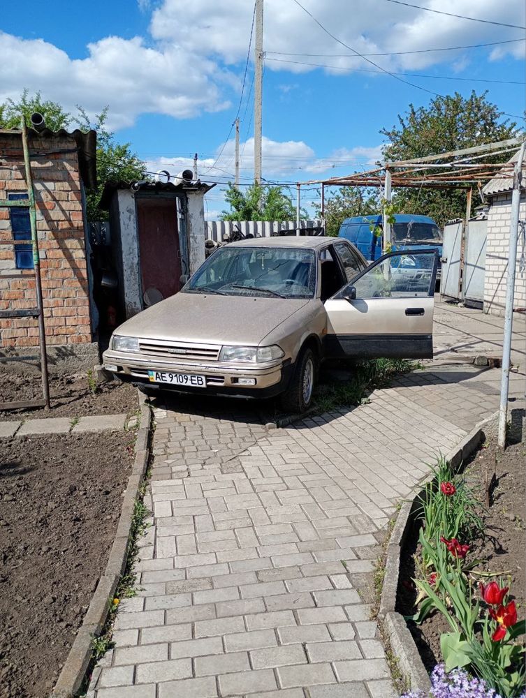 Toyota Carina II