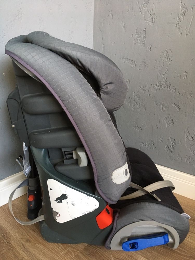 Britax Multi-Tech 9-25kg tyłem RWF