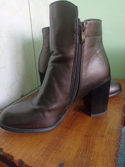 Ботінки жіночі ,черевики,напівчеревики  осінь весна.