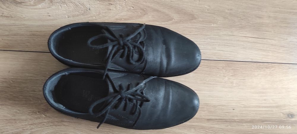 Wojtyłko buty galowe chłopięce rozm. 34