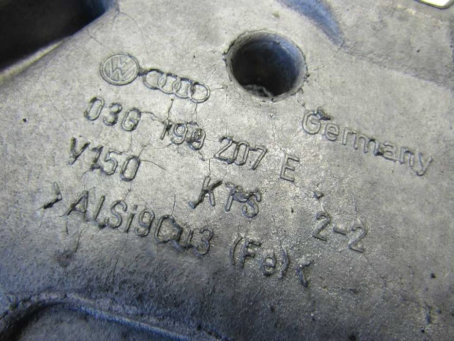 Vw Passat B6 2.0 TDI 16V BKP BKD łapa mocowanie silnika