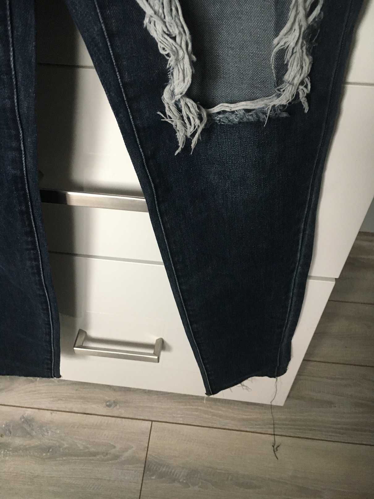 missguided spodnie jeansowe z dziurami 36