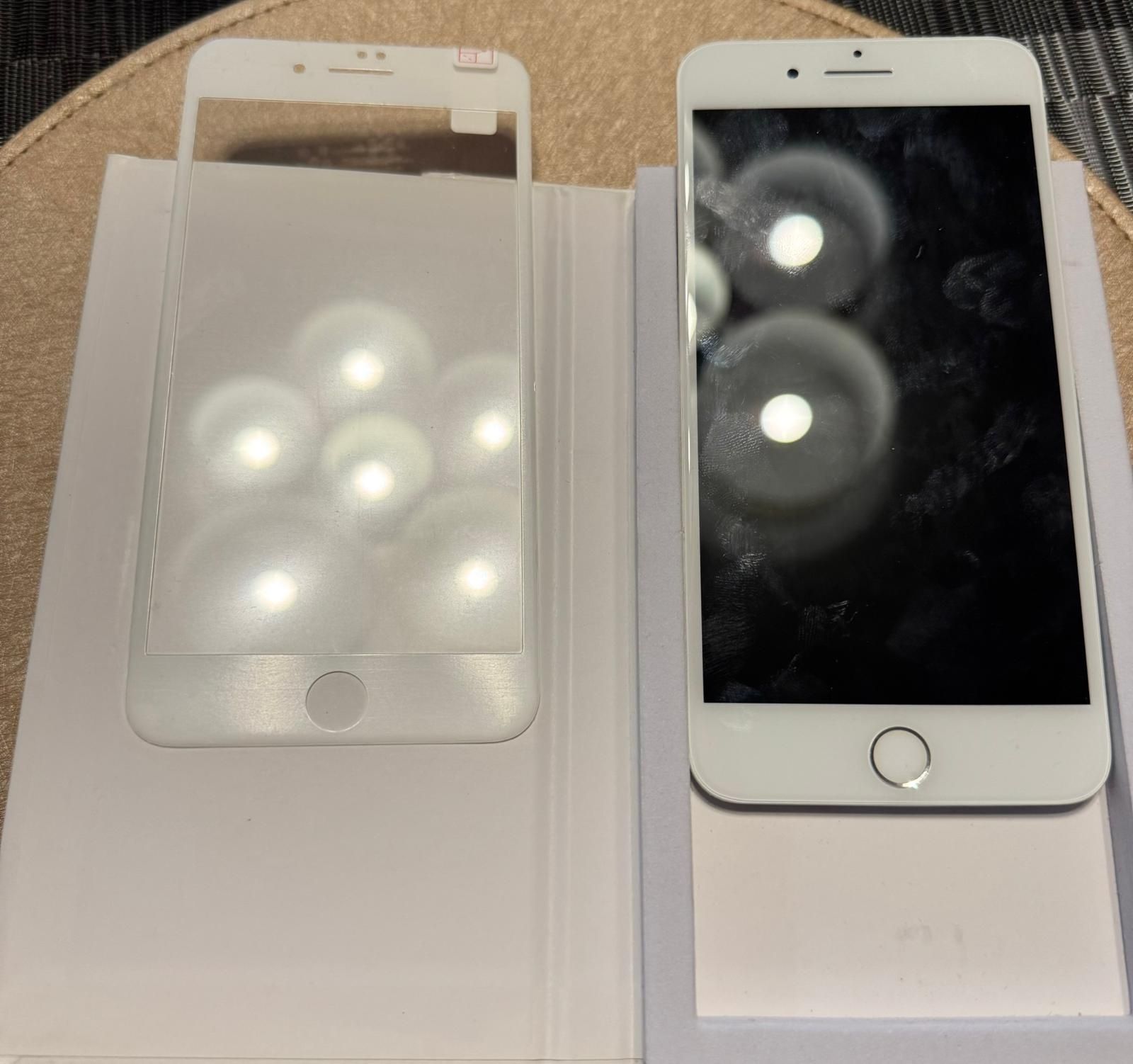 Wyświetlacz do iPhone'a 7 Plus LCD - biały