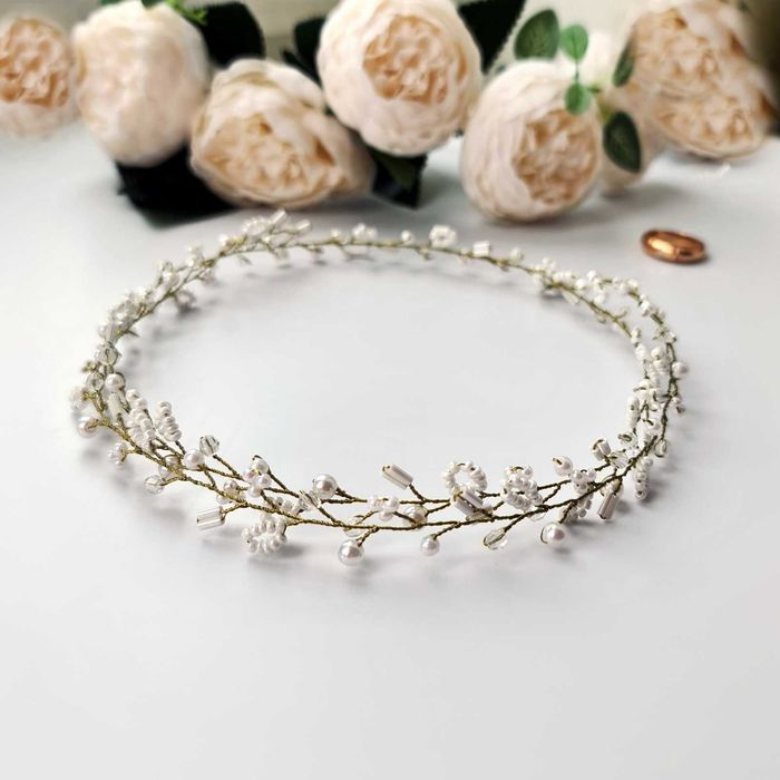Весільні аксесуари для нареченої білий віночок у зачіску, гілочка 80см