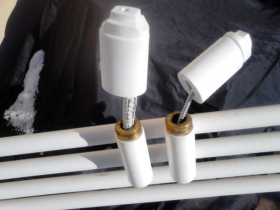 Grzejnik panelowy z termostatem