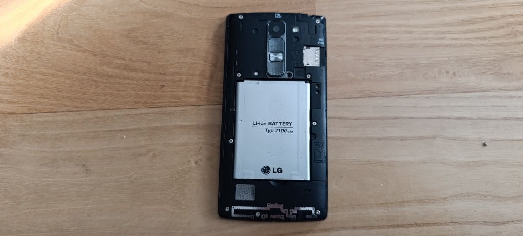 LG Spirit uszkodzony, bez wyswietlacza