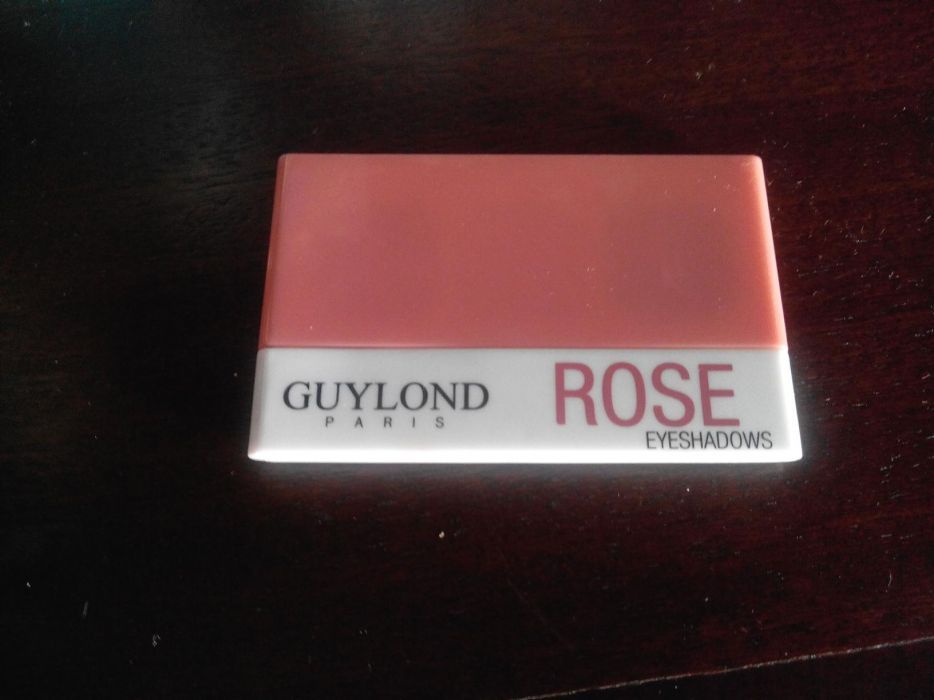 Lote de 2 sombras Roxo e Preto e 3 sombras Rosa e Castanho + Pincel