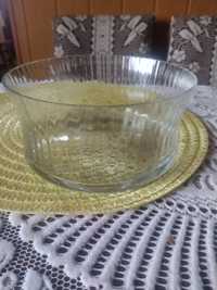 Salaterka szklana z grubego szkła Krosno
