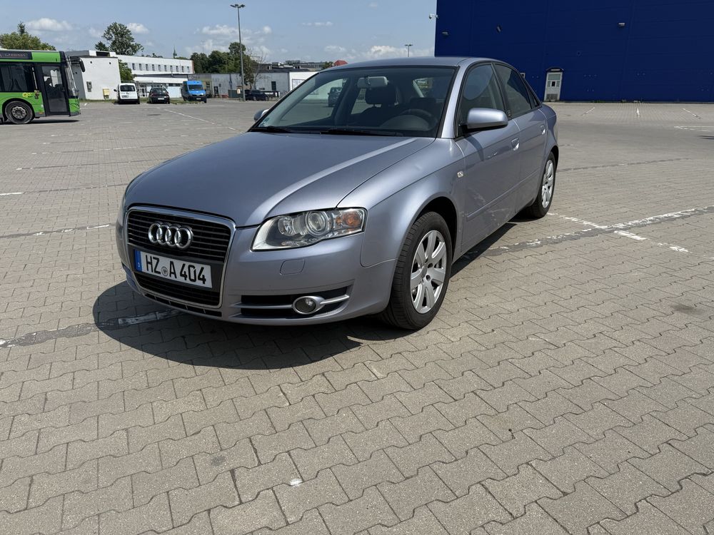 Audi A4 b7 1.8t sedan Xenon webasto PDC ()