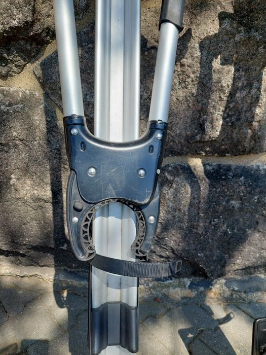 Thule Tour 510 2 szt. uchwyty rowerowe na dach