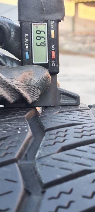 Зима Цешка 215/60/R16C 6.9 мм Hankook 2шт Колеса Резина Шини Склад