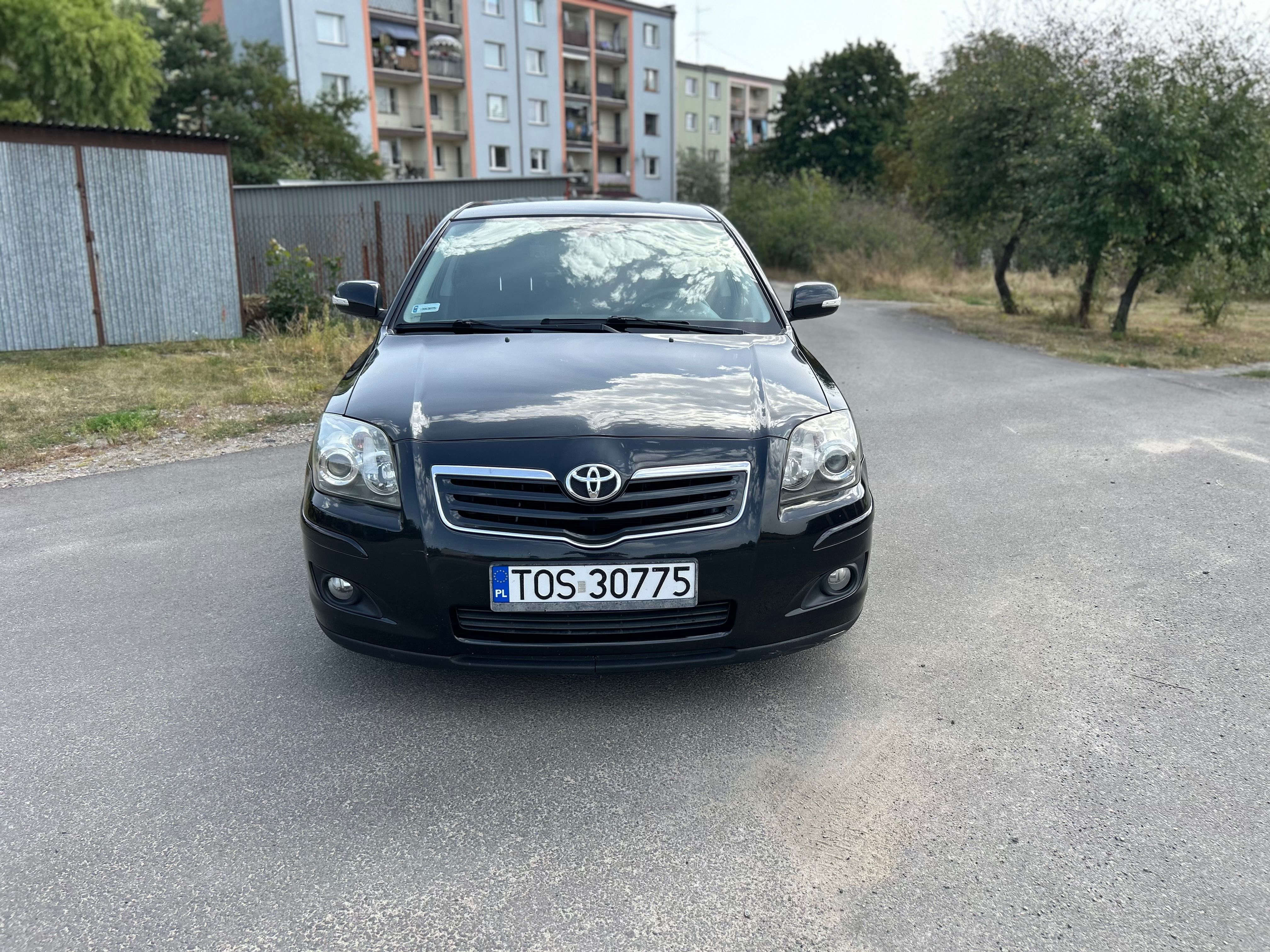 Toyota Avensis 2.0, D4D, 126 KM, godna uwagi, 10 lat w jednych rękach.