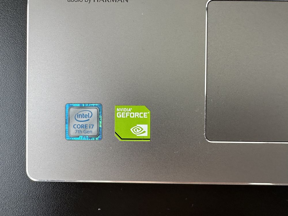Lenovo IdeaPad 520-15IKB/i7-7500U/RAM16GB/HDD 1TB+SSD 256GB/GT940MX4GB