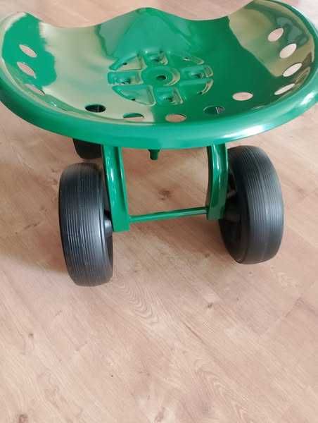 Mobilny fotel ogrodowy z regulacją wysokości