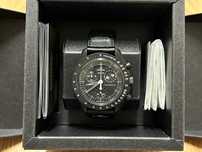 Omega x Swatch Snoopy Solarny Ciemny: Trudny i Stylowy dla Fanów