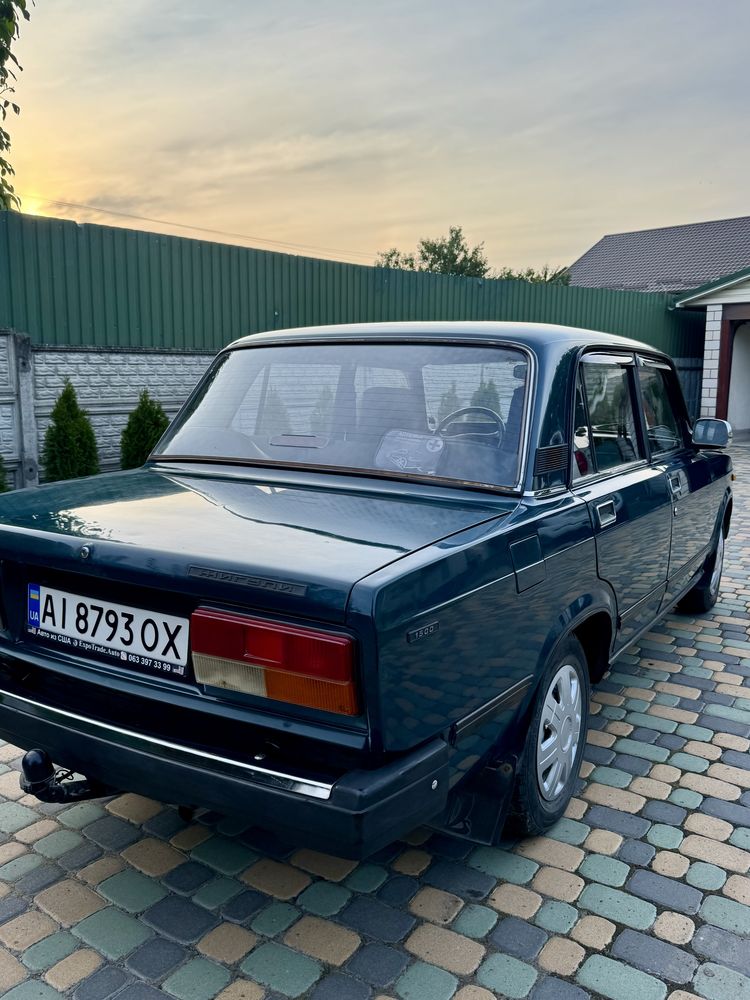 Продам  гарне авто на  рідній фарбі