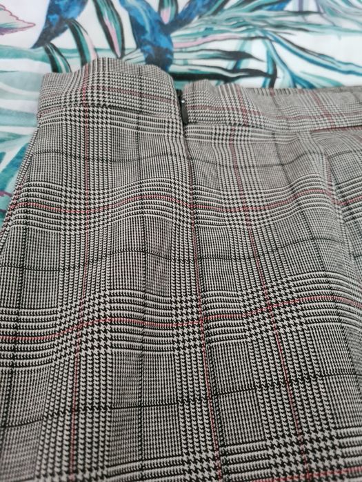 Ołówkowa spódnica w szarą kratkę H&M